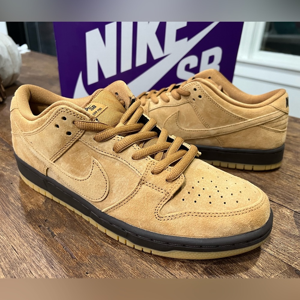 NIKE SB DUNK LOW PRO SIZE 10